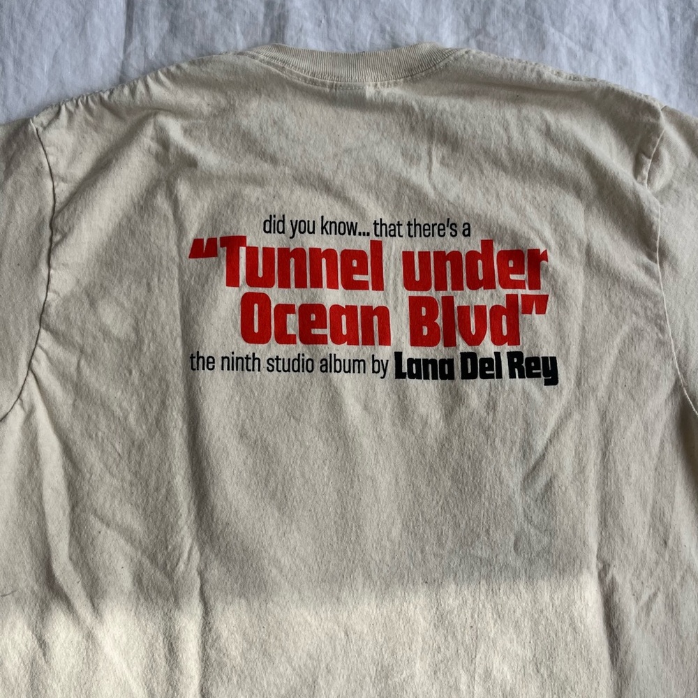 Lana Del Rey Concert Tee - Picture 2 of 6